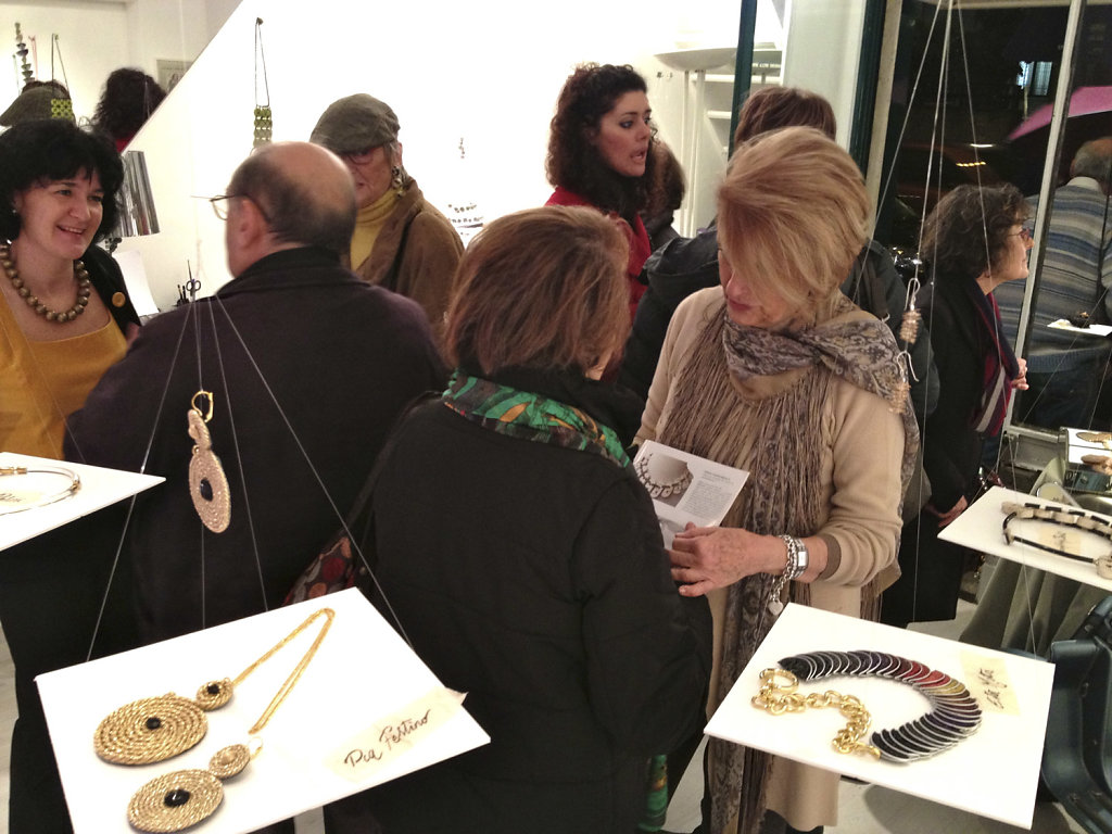 EsterMisto-GalleriadarteLAcantoMilanoMariellaTorreIlGioiello-20121127-76.jpg